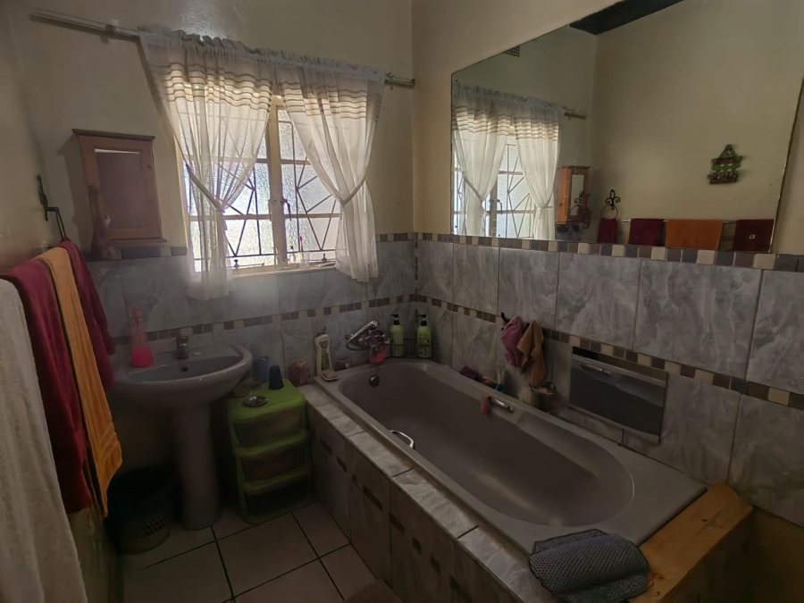 4 Bedroom Property for Sale in Parys Free State